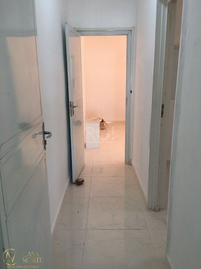 Casa à venda com 1 quarto, 70m², Avenida Pernambuco no bairro Floresta em Porto Alegre