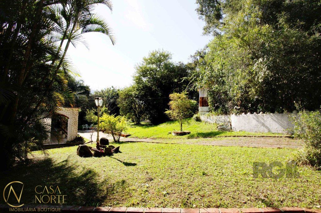 Casa à venda , 3542m², Rua Dolores Duran no bairro Lomba do Pinheiro em Porto Alegre