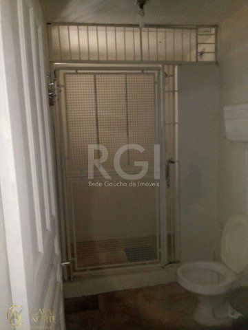Casa à venda com 2 quartos, 300m², 1 suíte, 3 vagas, Travessa Americo Silveira no bairro Cristo Redentor em Porto Alegre
