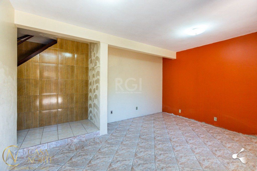 Casa à venda com 3 quartos, 200m², 1 suíte, 2 vagas, Acesso José da Silva Bernardo no bairro Jardim Sabará em Porto Alegre