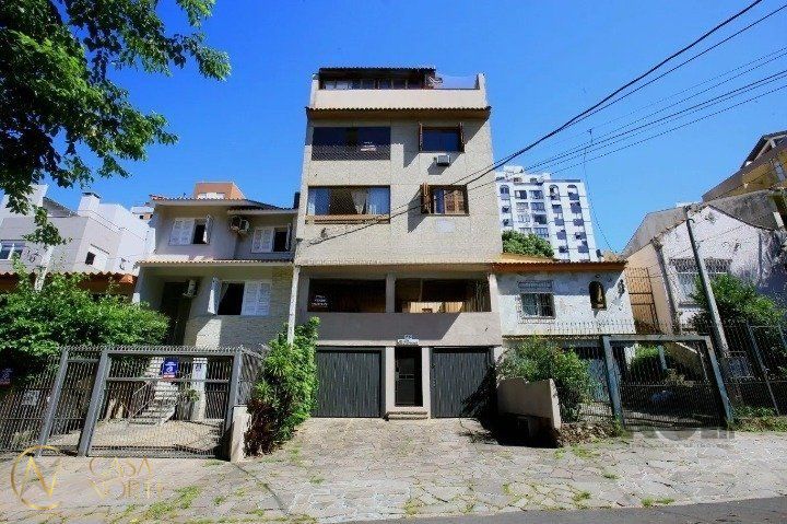 Apartamento à venda com 3 quartos, 178m², 1 vaga, Rua Guilherme Alves no bairro Partenon em Porto Alegre