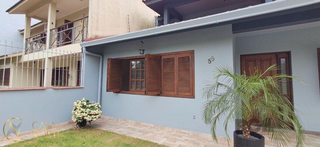 Casa à venda com 4 quartos, 292m², 1 suíte, 6 vagas, Rua Zeev Jabotinski no bairro Jardim Itu em Porto Alegre