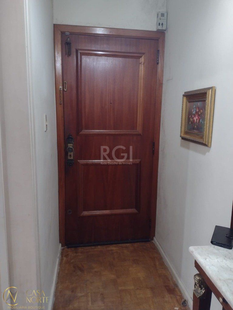 Apartamento à venda com 2 quartos, 90m², Rua Santo Antônio no bairro Floresta em Porto Alegre