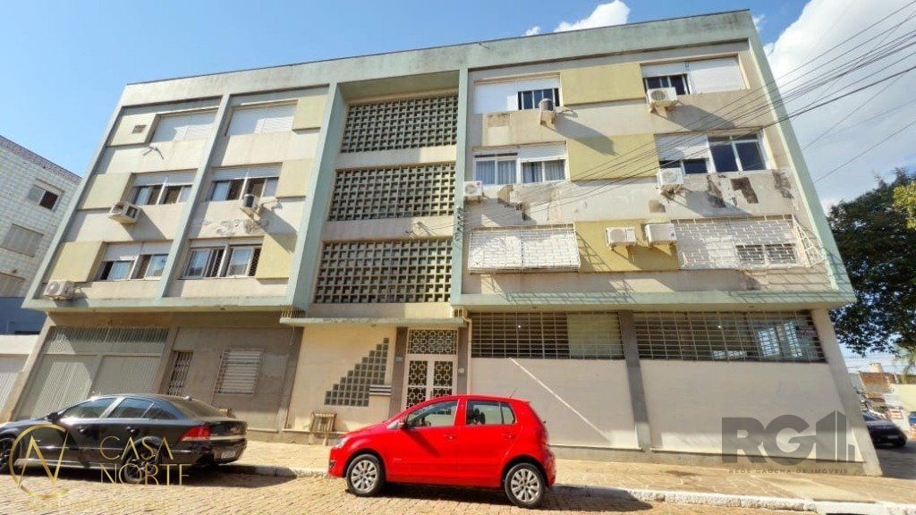 Apartamento à venda com 3 quartos, 110m², 1 vaga, Travessa Afonso Marques no bairro Navegantes em Porto Alegre