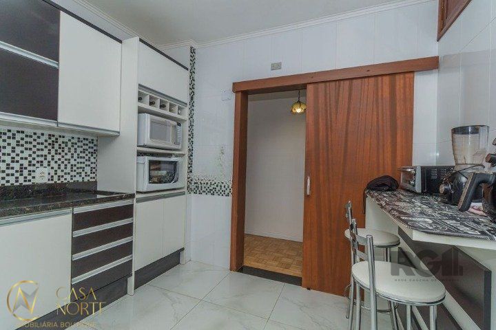 Apartamento à venda com 2 quartos, 83m², Avenida Borges de Medeiros no bairro Centro Histórico em Porto Alegre