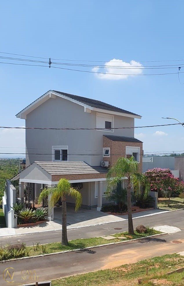 Casa de Condomínio à venda com 3 quartos, 168m², 2 suítes, 2 vagas, Rua Madre Clara no bairro Mário Quintana em Porto Alegre