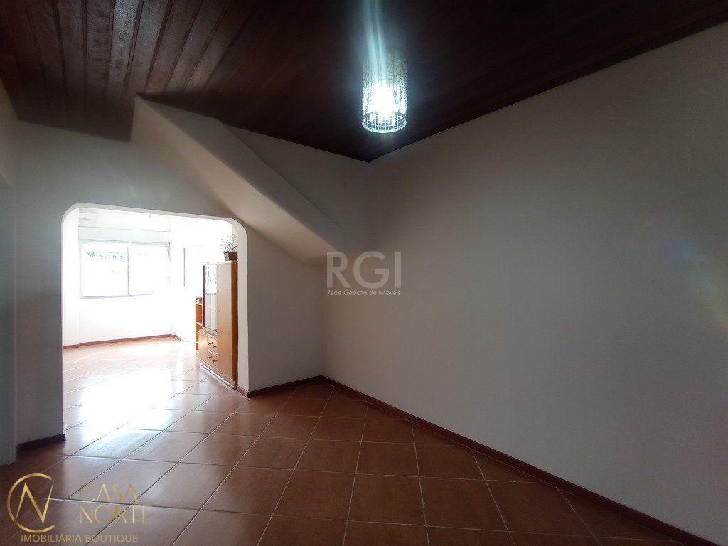 Apartamento à venda com 2 quartos, 75m², Avenida Guido Mondin no bairro São Geraldo em Porto Alegre