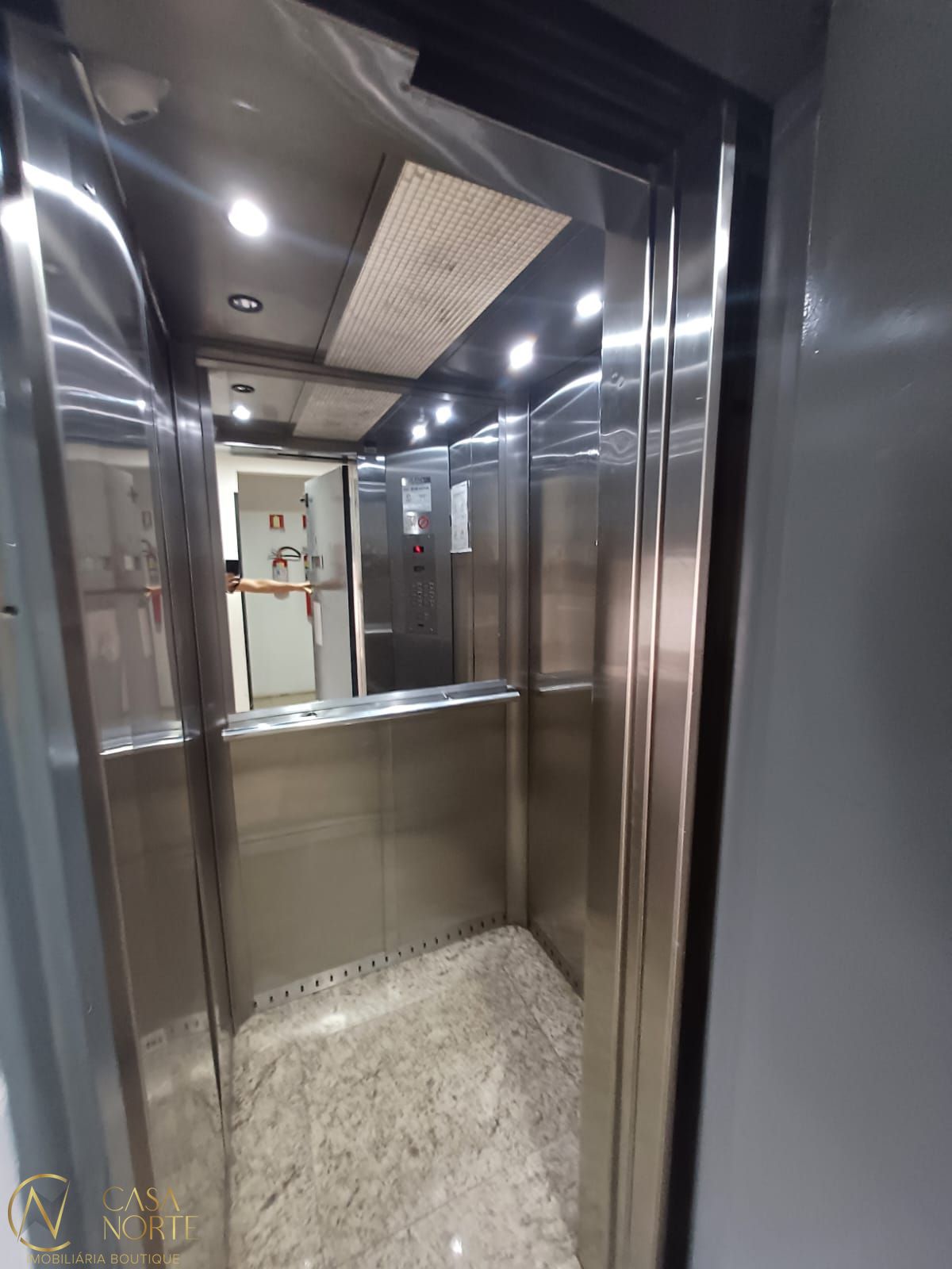 Apartamento à venda com 1 quarto, 45m², Avenida Fábio Araújo Santos no bairro Nonoai em Porto Alegre
