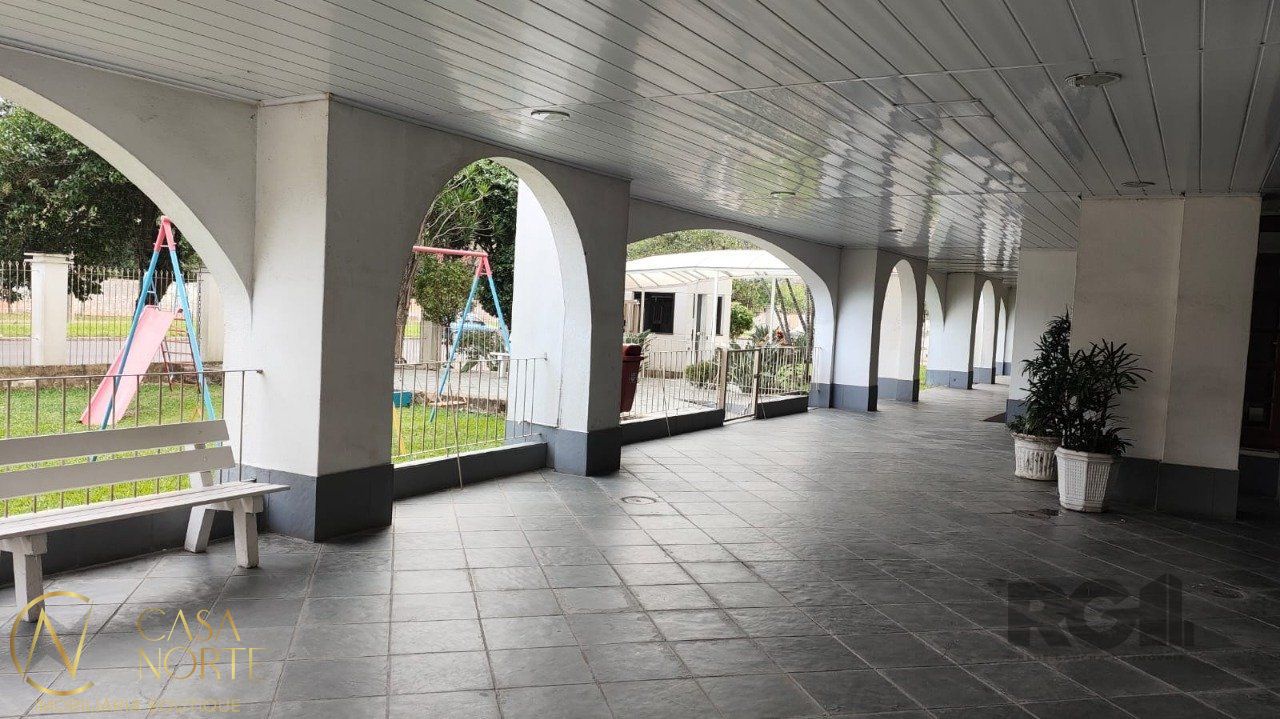 Apartamento à venda com 2 quartos, 61m², 1 vaga, Avenida Icaraí no bairro Cristal em Porto Alegre
