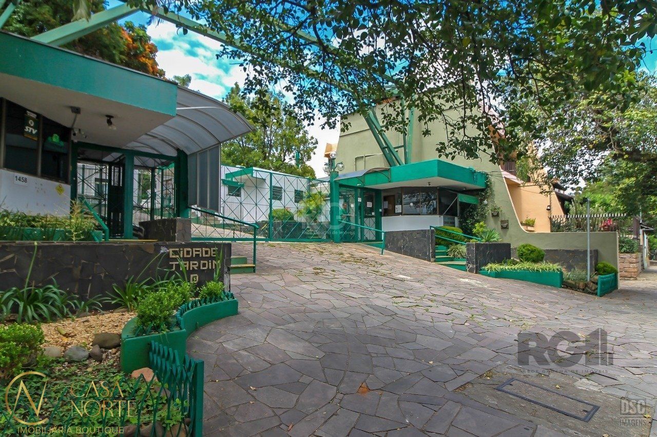Apartamento à venda com 2 quartos, 60m², 1 vaga, Avenida Fábio Araújo Santos no bairro Nonoai em Porto Alegre