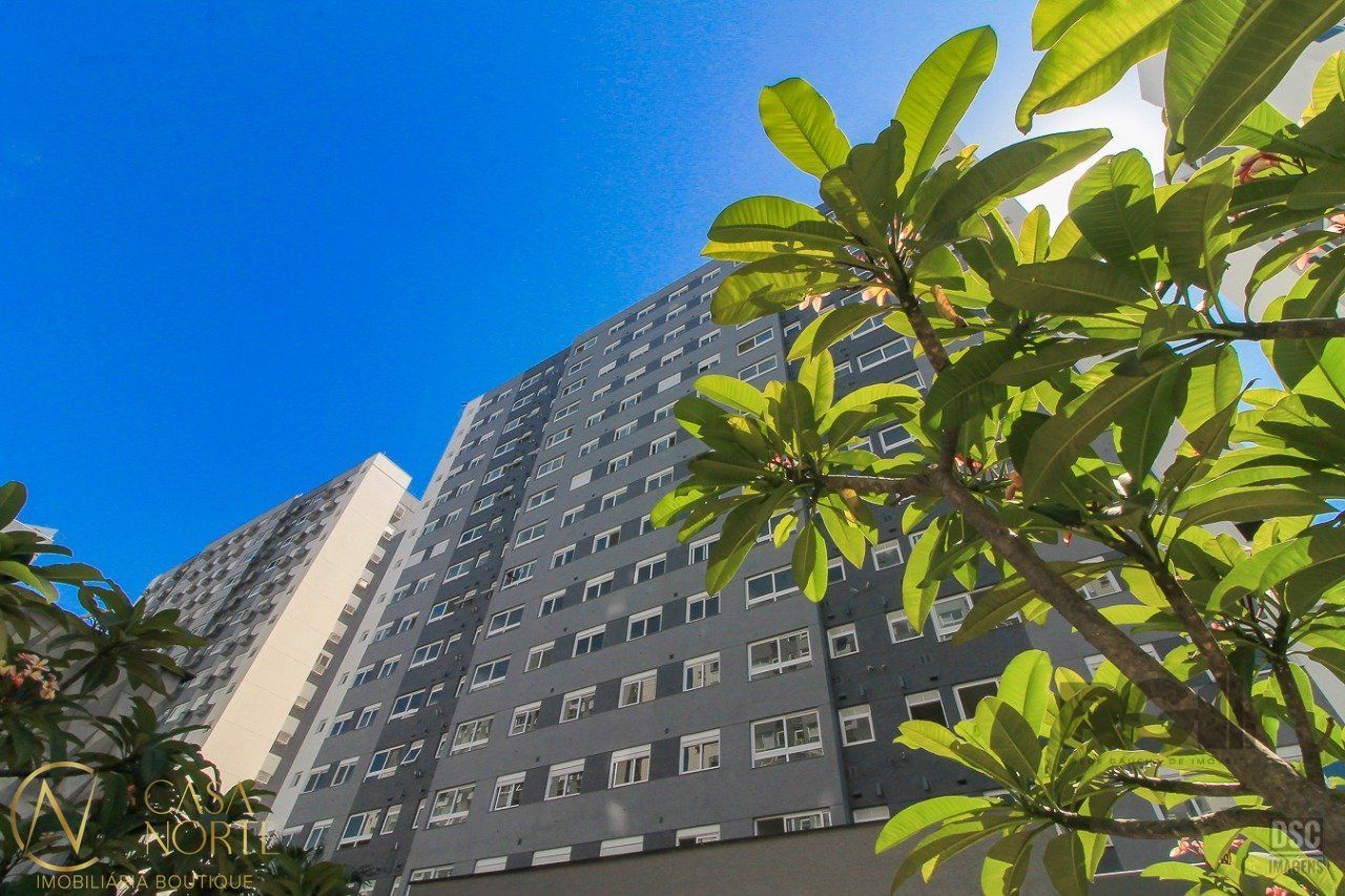Apartamento à venda com 2 quartos, 56m², 1 suíte, 1 vaga, Rua Jerônymo Zelmanovitz no bairro São Sebastião em Porto Alegre