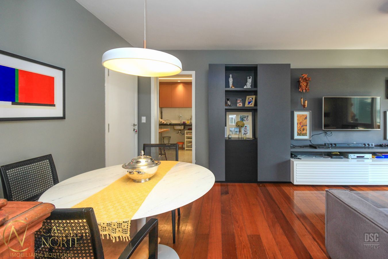 Apartamento à venda com 2 quartos, 85m², 1 vaga, Rua José de Alencar no bairro Menino Deus em Porto Alegre