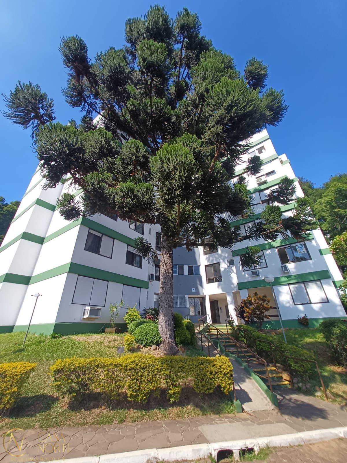 Apartamento à venda com 1 quarto, 45m², Avenida Fábio Araújo Santos no bairro Nonoai em Porto Alegre