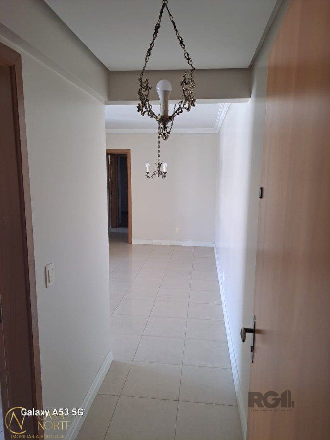 Apartamento à venda com 2 quartos, 84m², 1 suíte, 1 vaga, Rua Sete de Abril no bairro Floresta em Porto Alegre