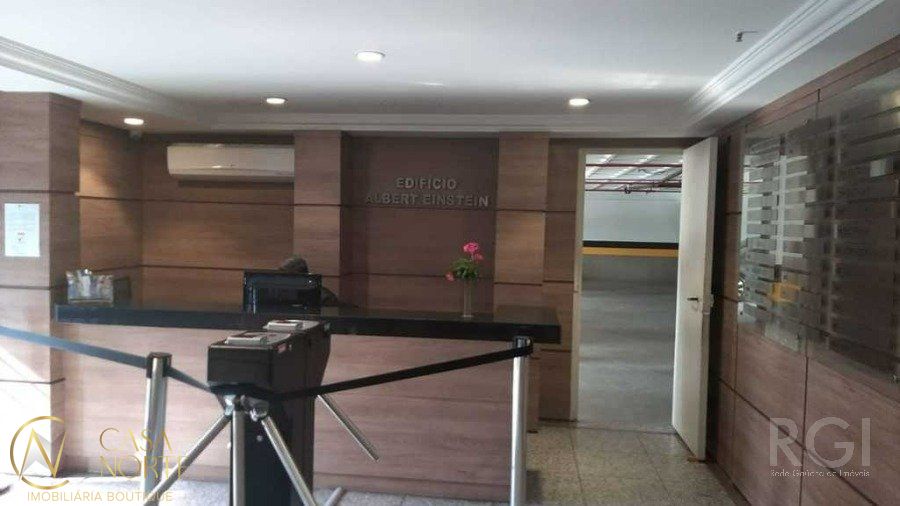 Sala Comercial à venda , 29m², 1 vaga, Avenida Princesa Isabel no bairro Santana em Porto Alegre