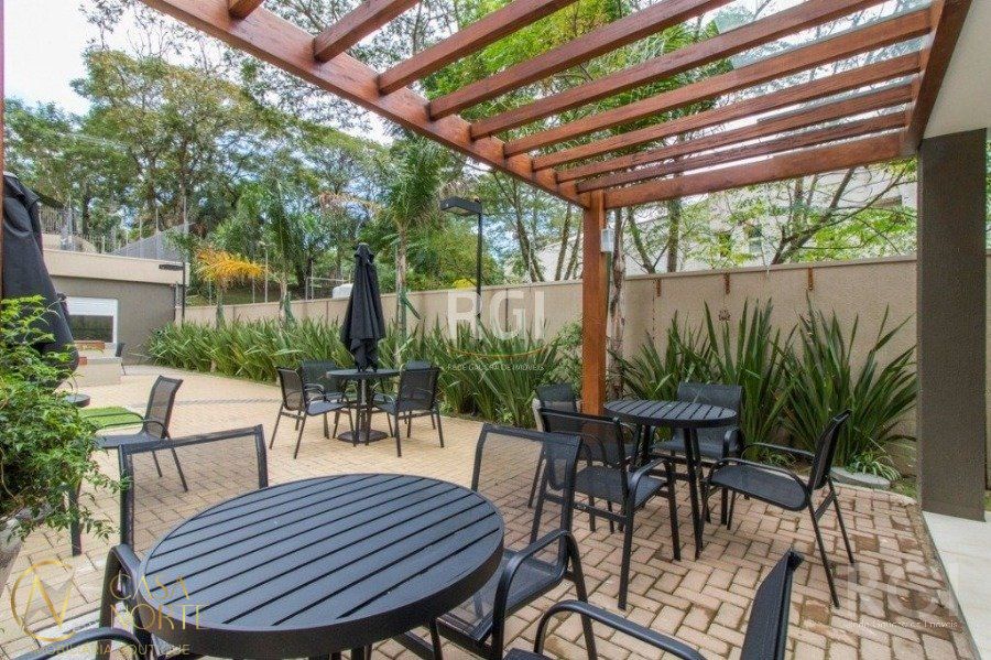 Apartamento à venda com 2 quartos, 54m², 1 suíte, 1 vaga, Rua Attílio Bilibio no bairro Jardim Carvalho em Porto Alegre