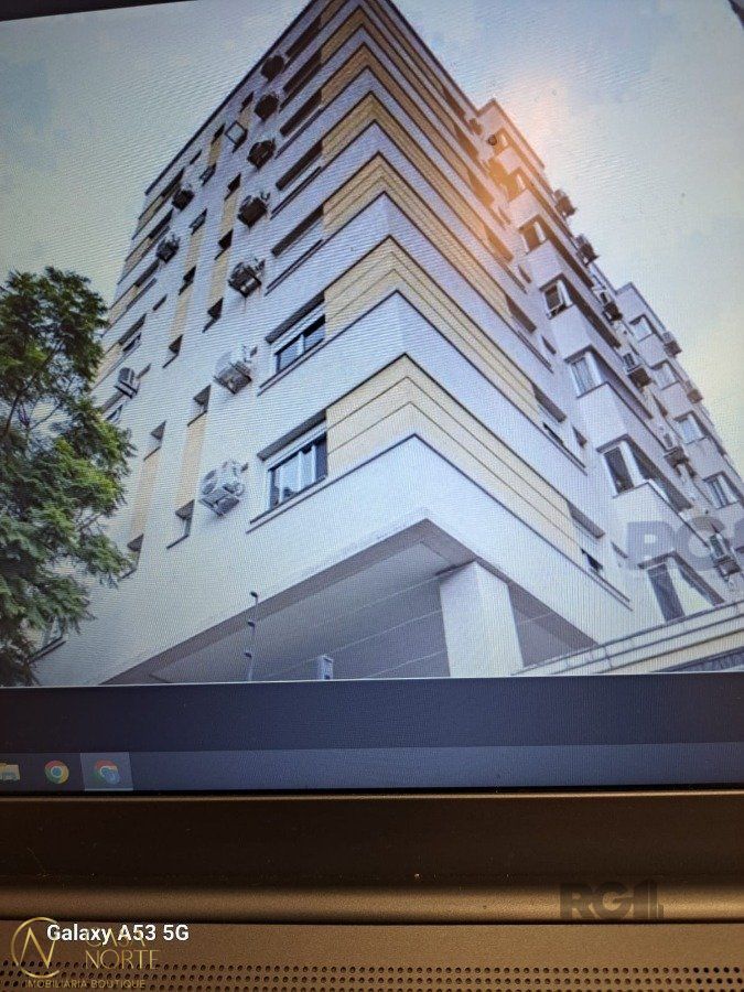 Apartamento à venda com 2 quartos, 70m², 1 suíte, 1 vaga, Rua Coronel Feijó no bairro São João em Porto Alegre