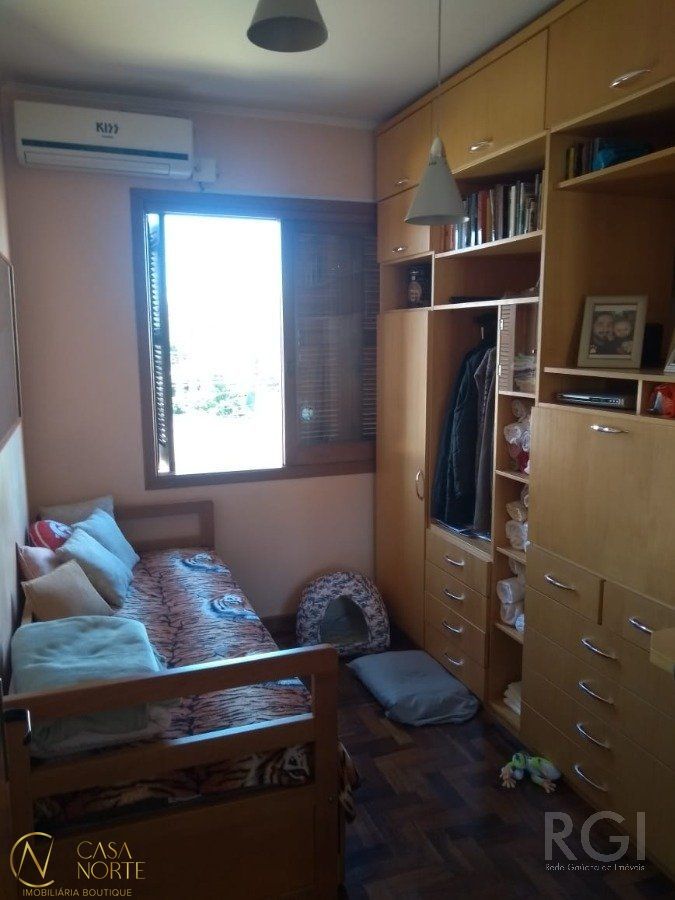 Apartamento à venda com 2 quartos, 67m², Rua Domingos Crescencio no bairro Santana em Porto Alegre