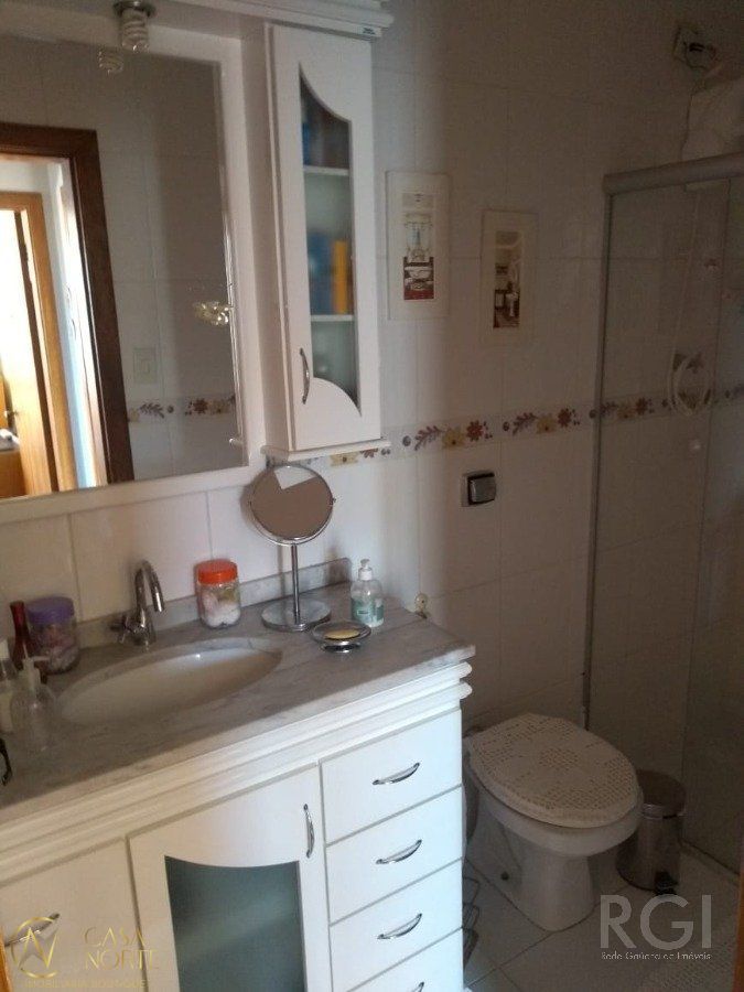 Apartamento à venda com 2 quartos, 67m², Rua Domingos Crescencio no bairro Santana em Porto Alegre