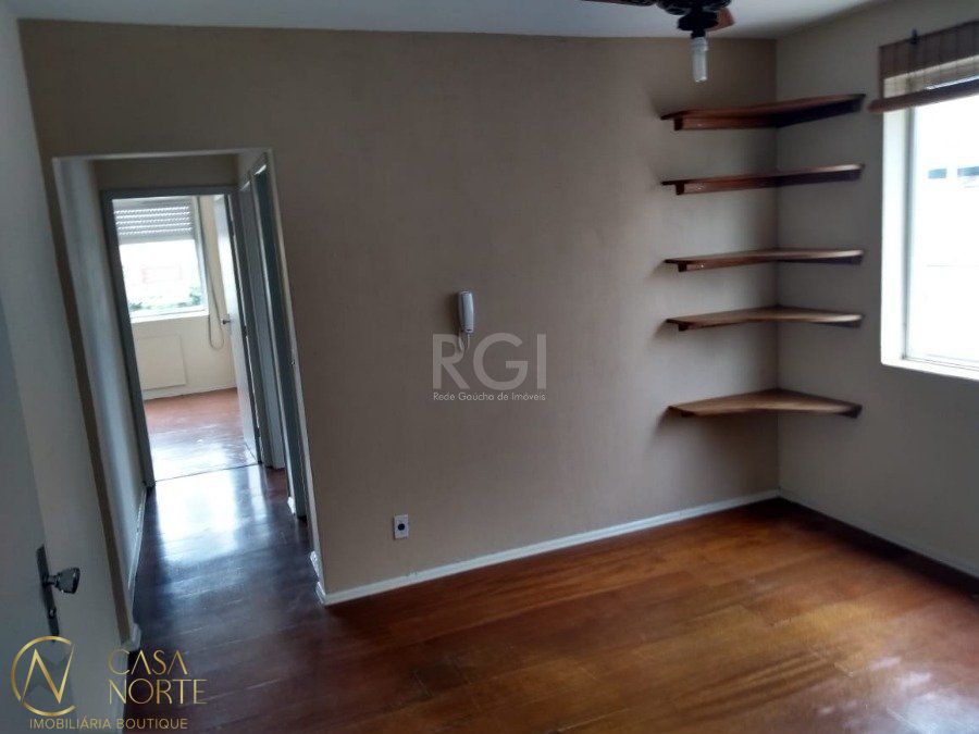 Apartamento à venda com 2 quartos, 55m², 1 vaga, Avenida Elias Cirne Lima no bairro Partenon em Porto Alegre