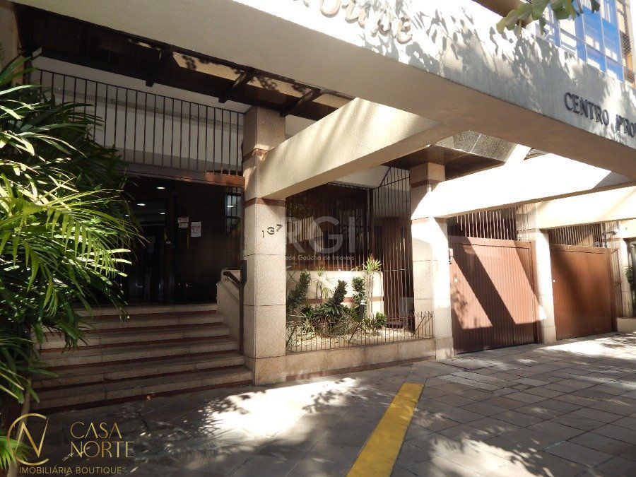 Sala Comercial à venda com 1 quarto, 25m², Rua Tobias da Silva no bairro Moinhos de Vento em Porto Alegre