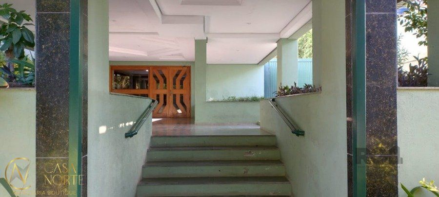 Cobertura à venda com 3 quartos, 190m², 1 suíte, 2 vagas, Rua Passo da Pátria no bairro Bela Vista em Porto Alegre