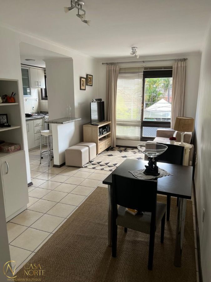 Apartamento à venda com 1 quarto, 41m², 1 suíte, 1 vaga, Rua Liberdade no bairro Rio Branco em Porto Alegre