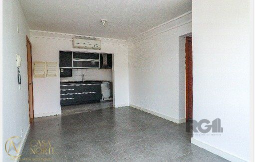 Apartamento à venda com 3 quartos, 70m², 1 suíte, 1 vaga, Rua Padre Todesco no bairro Partenon em Porto Alegre