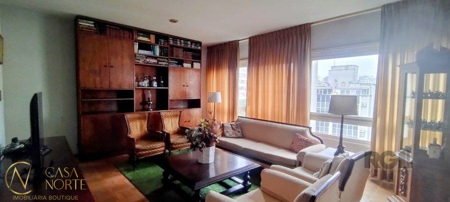 Apartamento à venda com 3 quartos, 199m², 1 suíte, Rua Vinte e Quatro de Outubro no bairro Moinhos de Vento em Porto Alegre