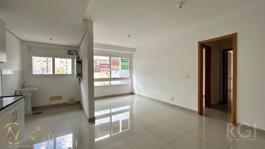 Apartamento à venda com 2 quartos, 65m², 1 suíte, 1 vaga, Rua General Lima e Silva no bairro Centro Histórico em Porto Alegre