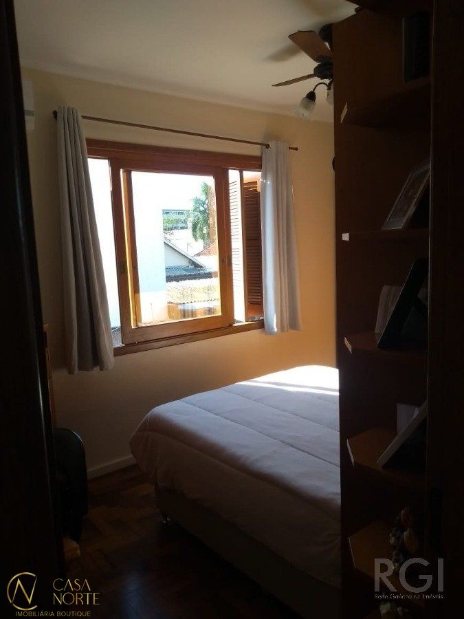 Apartamento à venda com 2 quartos, 67m², Rua Domingos Crescencio no bairro Santana em Porto Alegre