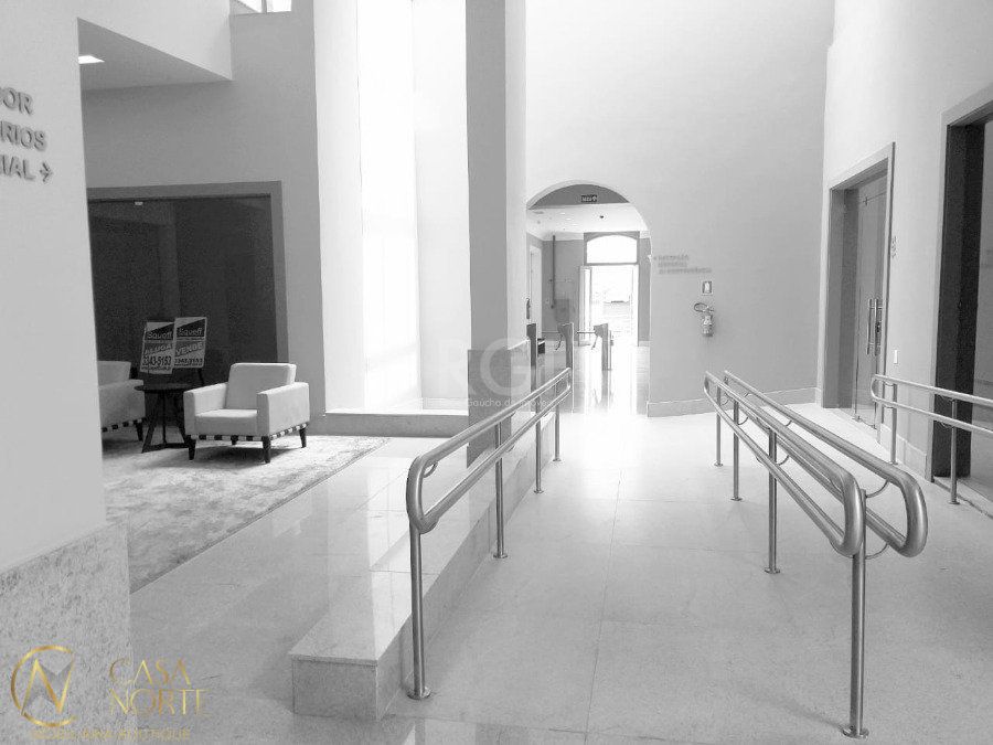 Sala Comercial à venda com 1 quarto, 37m², 1 vaga, Avenida Independência no bairro Independência em Porto Alegre