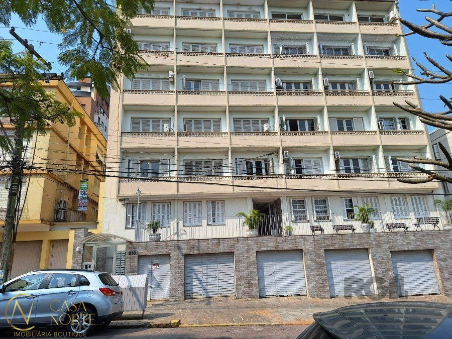 Apartamento à venda com 2 quartos, 77m², Rua Dário Pederneiras no bairro Petrópolis em Porto Alegre