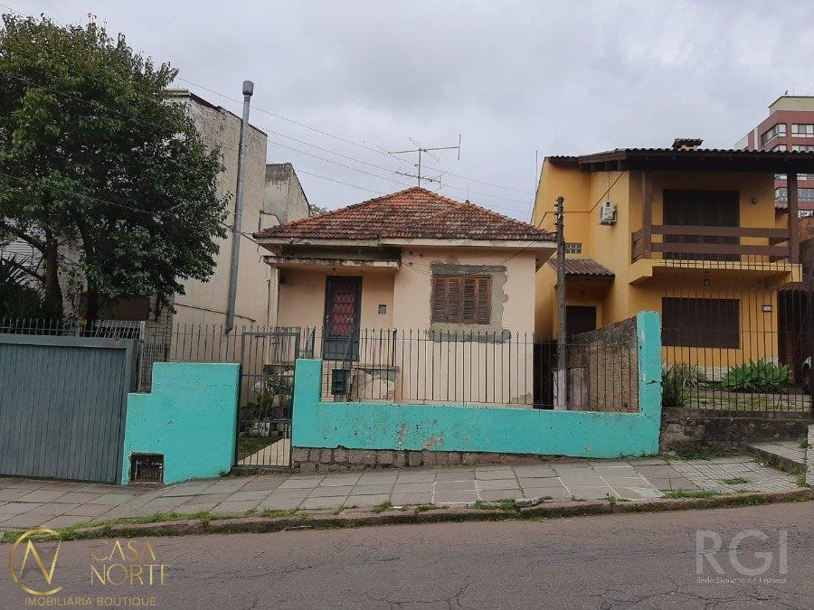 Terreno à venda  com 660m², Rua Mariano de Matos no bairro Santa Tereza em Porto Alegre