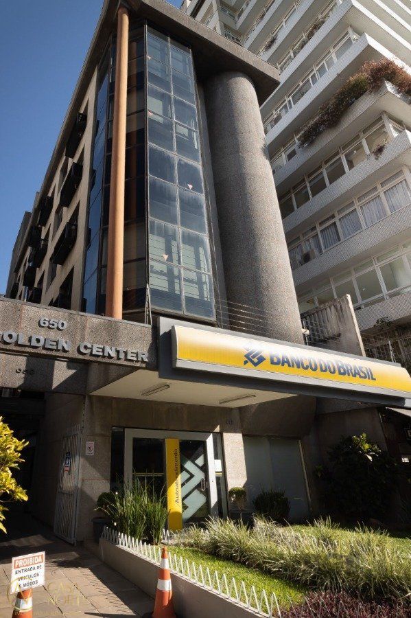 Sala Comercial à venda com 1 quarto, 38m², Rua Vinte e Quatro de Outubro no bairro Moinhos de Vento em Porto Alegre