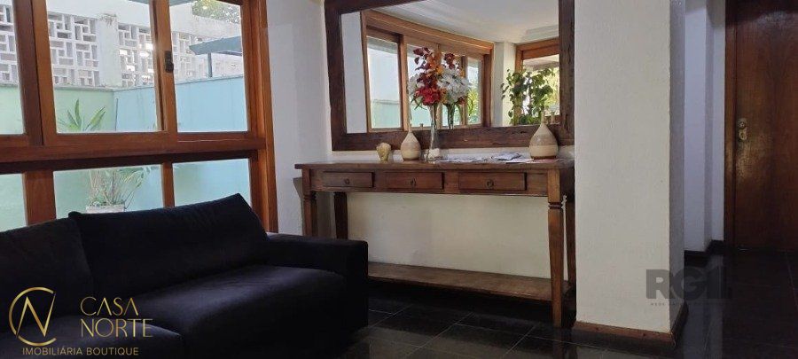 Cobertura à venda com 3 quartos, 190m², 1 suíte, 2 vagas, Rua Passo da Pátria no bairro Bela Vista em Porto Alegre
