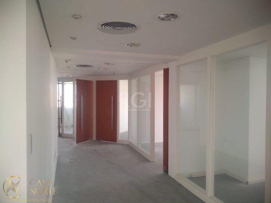 Sala Comercial à venda com 6 quartos, 660m², 12 vagas, Avenida Loureiro da Silva no bairro Cidade Baixa em Porto Alegre