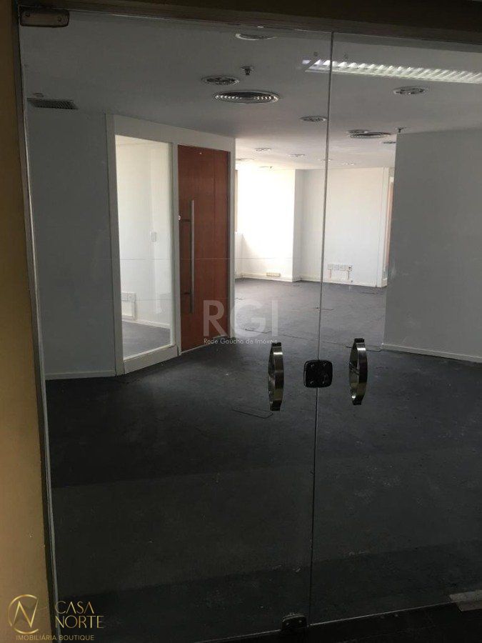 Sala Comercial à venda , 654m², 12 vagas, Avenida Loureiro da Silva no bairro Cidade Baixa em Porto Alegre