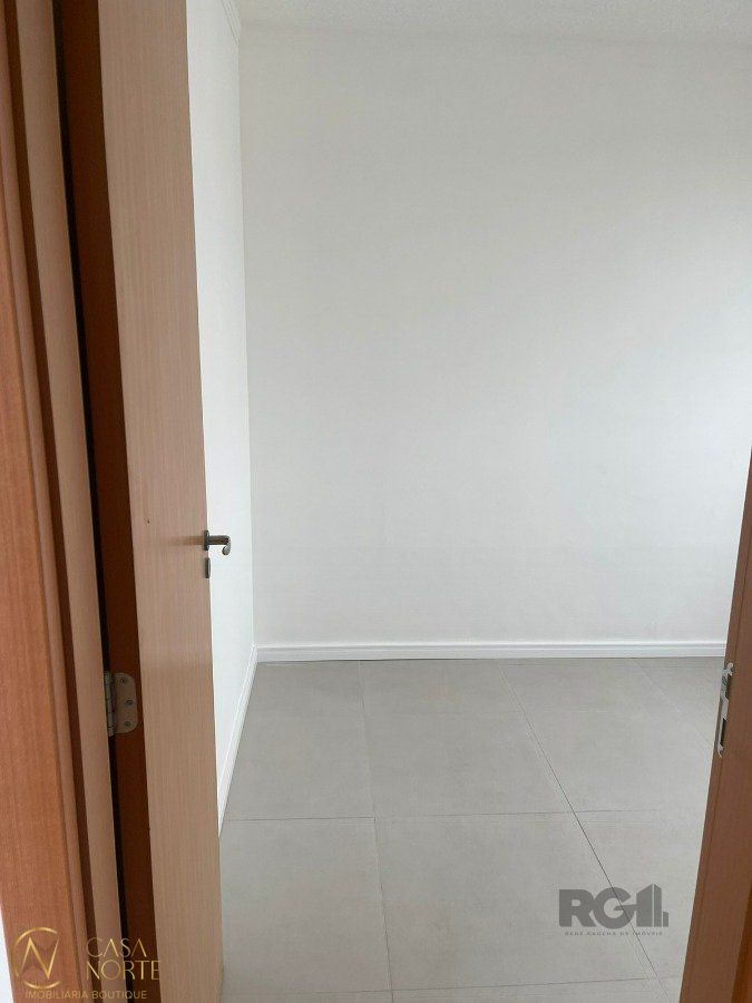 Apartamento à venda com 2 quartos, 40m², 1 vaga, Avenida Juscelino Kubitschek de Oliveira no bairro Jardim Leopoldina em Porto Alegre