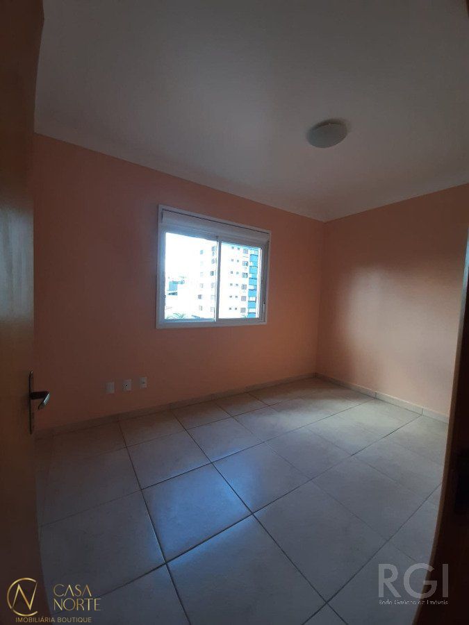 Apartamento à venda com 1 quarto, 45m², 1 vaga, Rua Domingos Crescencio no bairro Santana em Porto Alegre