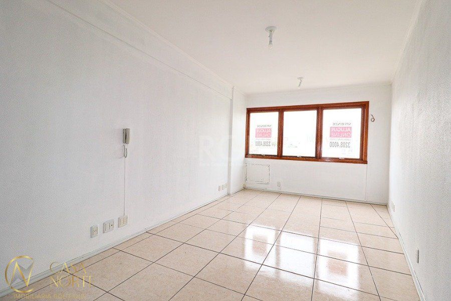 Sala Comercial à venda , 30m², Rua Onofre Pires no bairro Azenha em Porto Alegre