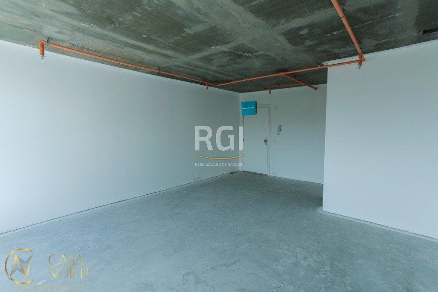 Sala Comercial à venda , 36m², 1 vaga, Rua Ramiro Barcelos no bairro Floresta em Porto Alegre