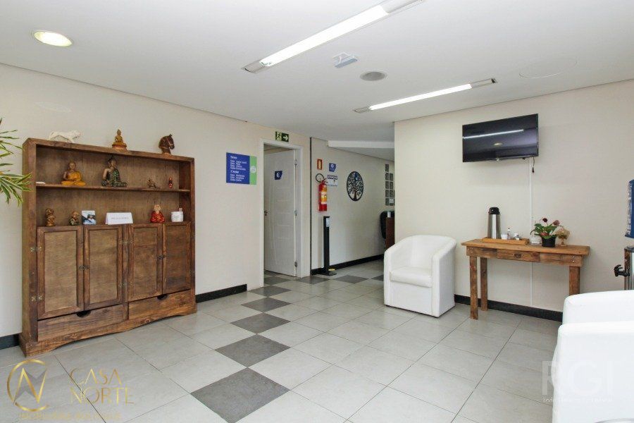 Casa à venda com 3 quartos, 260m², 1 suíte, Rua Liberdade no bairro Rio Branco em Porto Alegre