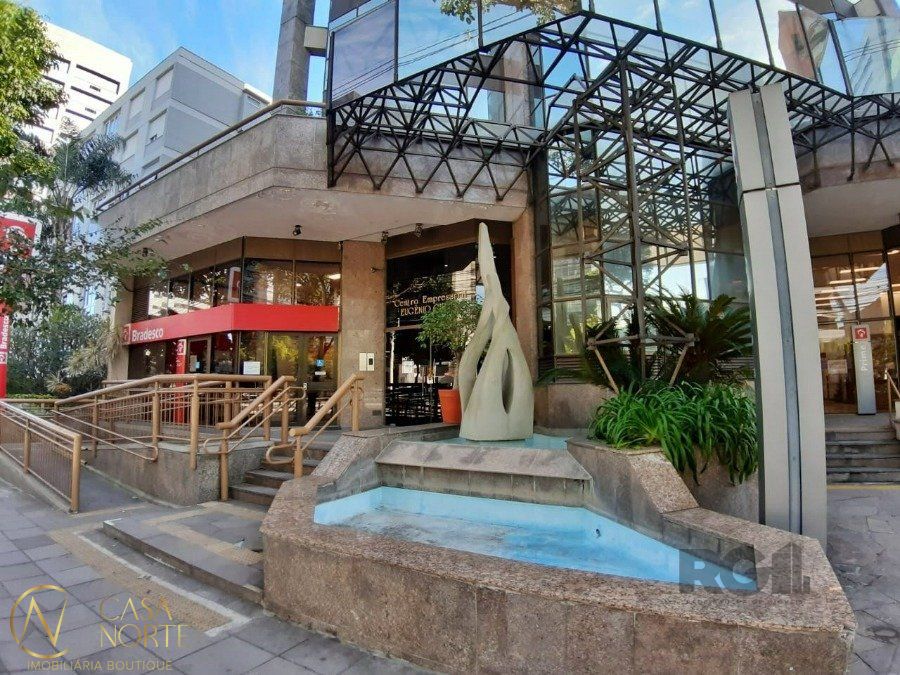Sala Comercial à venda , 57m², Avenida Carlos Gomes no bairro Auxiliadora em Porto Alegre