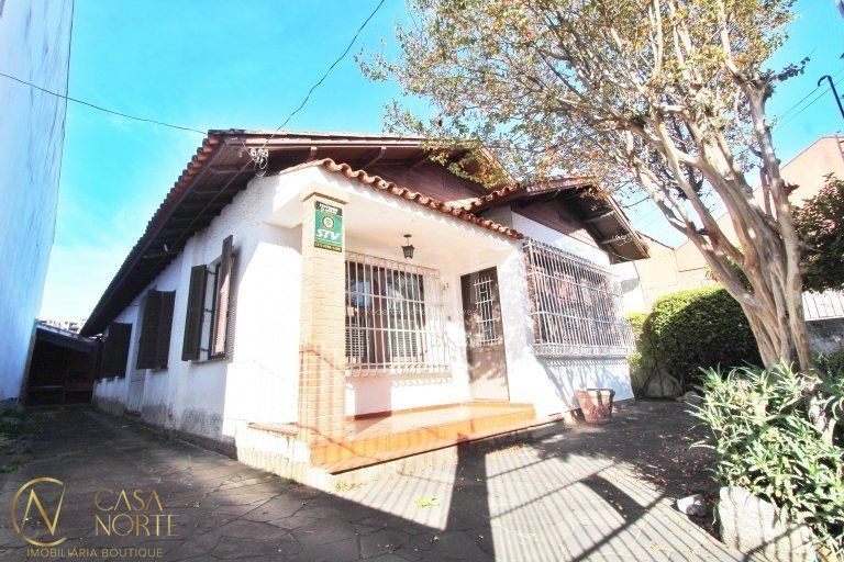 Casa à venda com 4 quartos, 200m², 4 vagas, Avenida Niteroi no bairro Medianeira em Porto Alegre