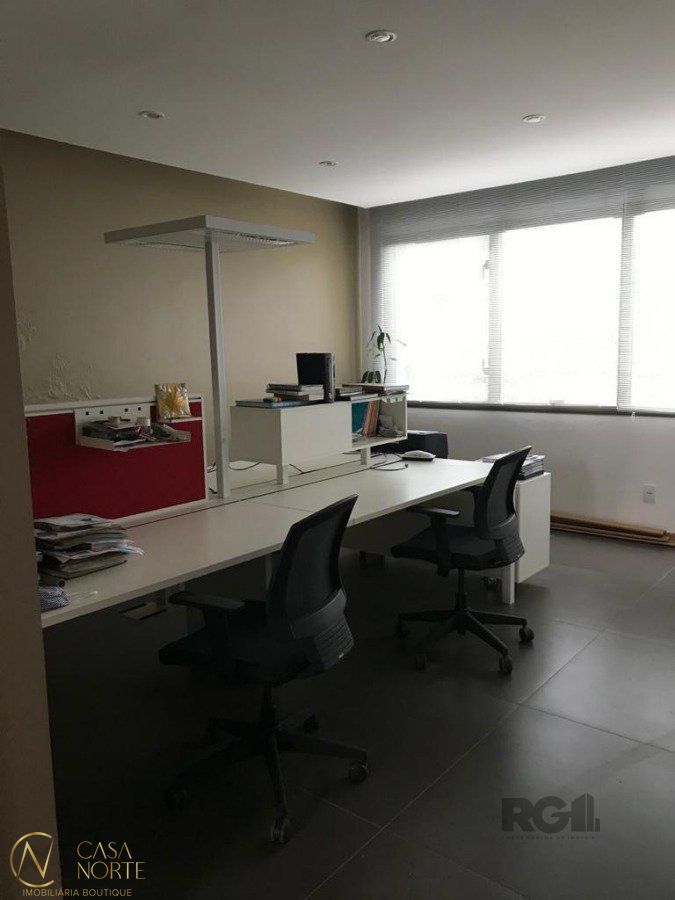 Sala Comercial à venda , 43m², Avenida Bage no bairro Petrópolis em Porto Alegre