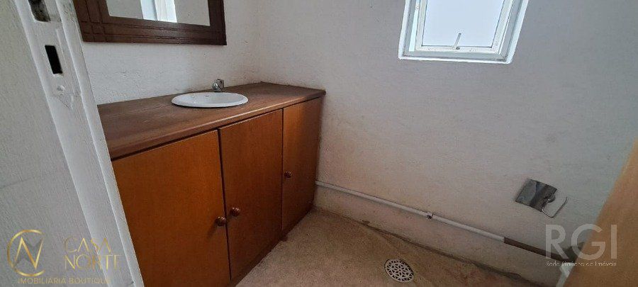 Sala Comercial à venda , 44m², Avenida Goethe no bairro Rio Branco em Porto Alegre