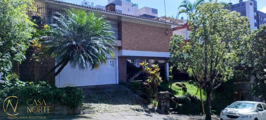 Casa à venda com 3 quartos, 320m², 1 suíte, 2 vagas, Travessa Fonte da Saúde no bairro Rio Branco em Porto Alegre