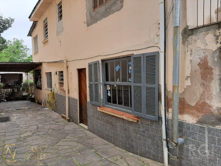 Terreno à venda  com 660m², Rua Mariano de Matos no bairro Santa Tereza em Porto Alegre