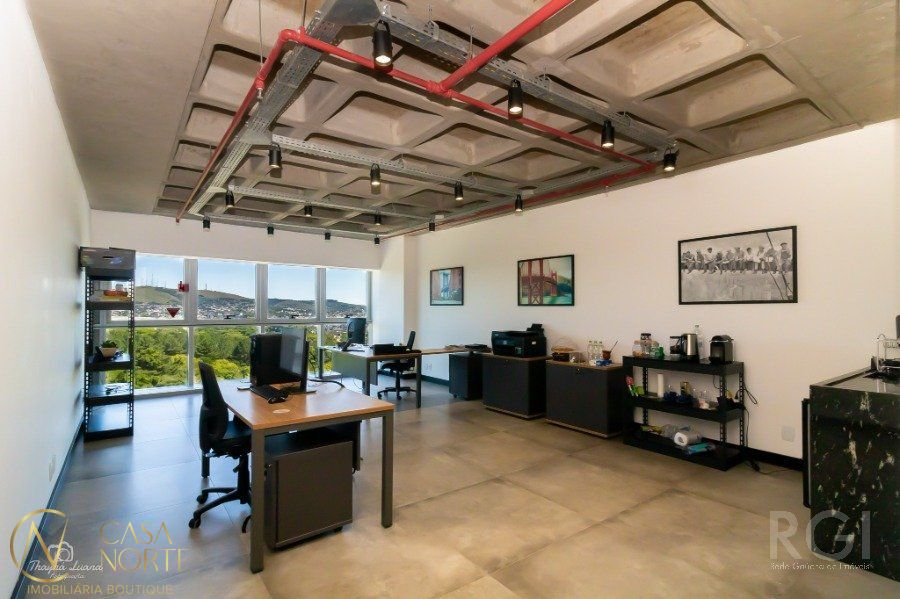 Sala Comercial à venda , 48m², Avenida Senador Tarso Dutra no bairro Petrópolis em Porto Alegre